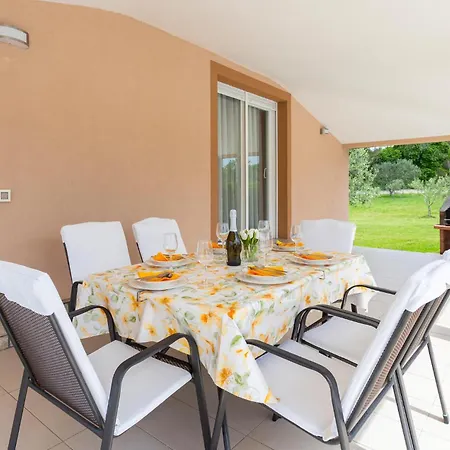 Holiday home 3 Bedroom Awesome Home In Fazana