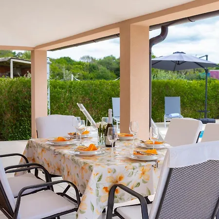 Holiday home 3 Bedroom Awesome Home In Fazana Fazana